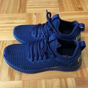 Puma ignite sneaker